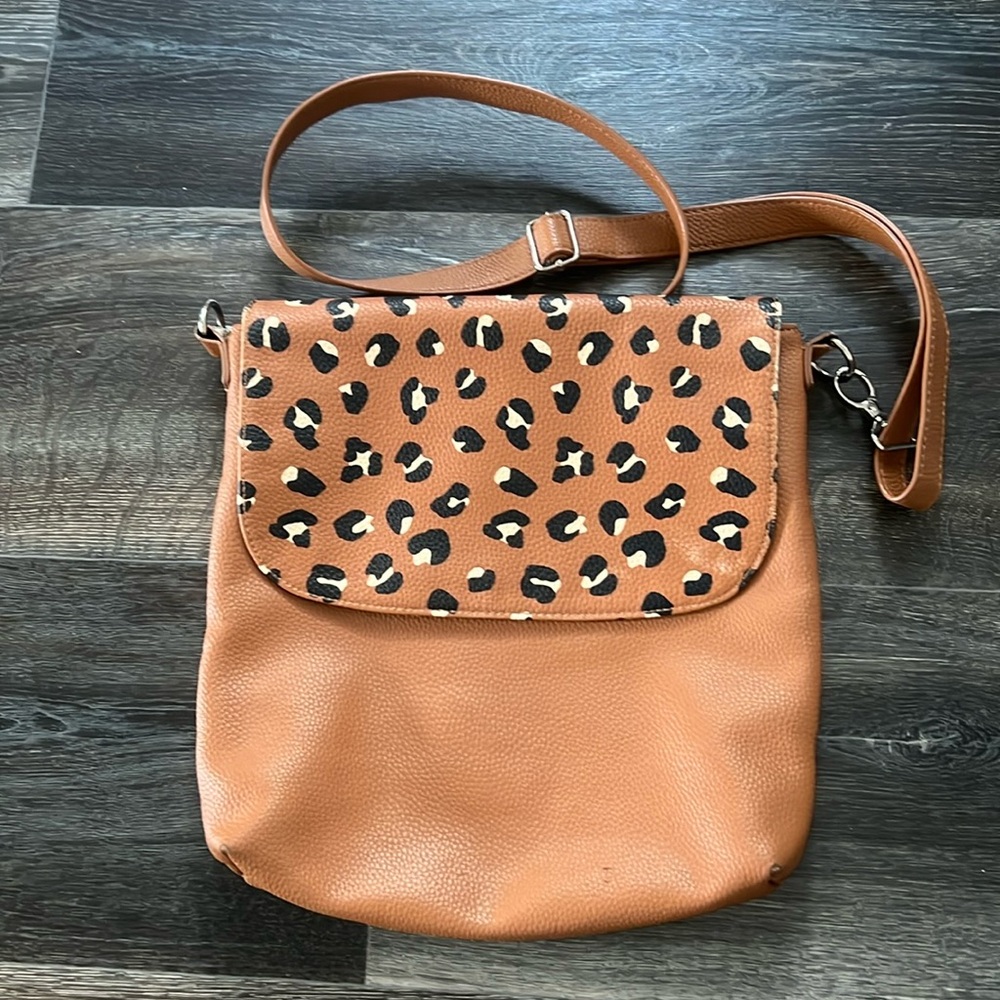 Thirty-one cross body bag.